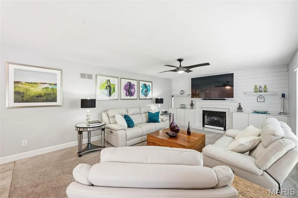 127 Burnt Oak Ct, Wentzville, MO 63385