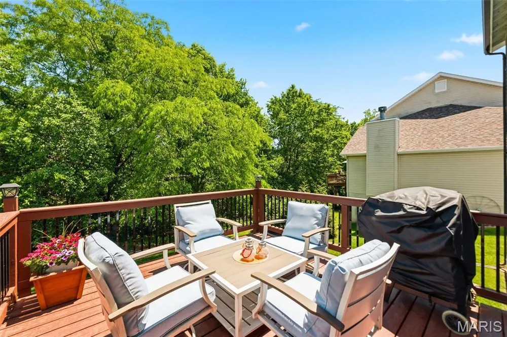 127 Burnt Oak Ct, Wentzville, MO 63385