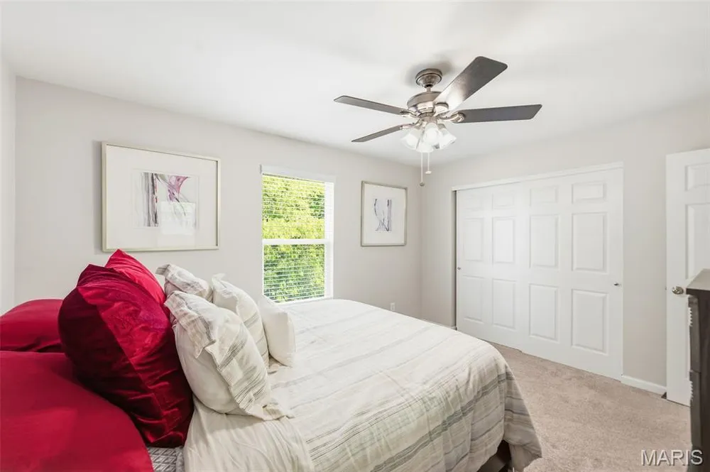 127 Burnt Oak Ct, Wentzville, MO 63385