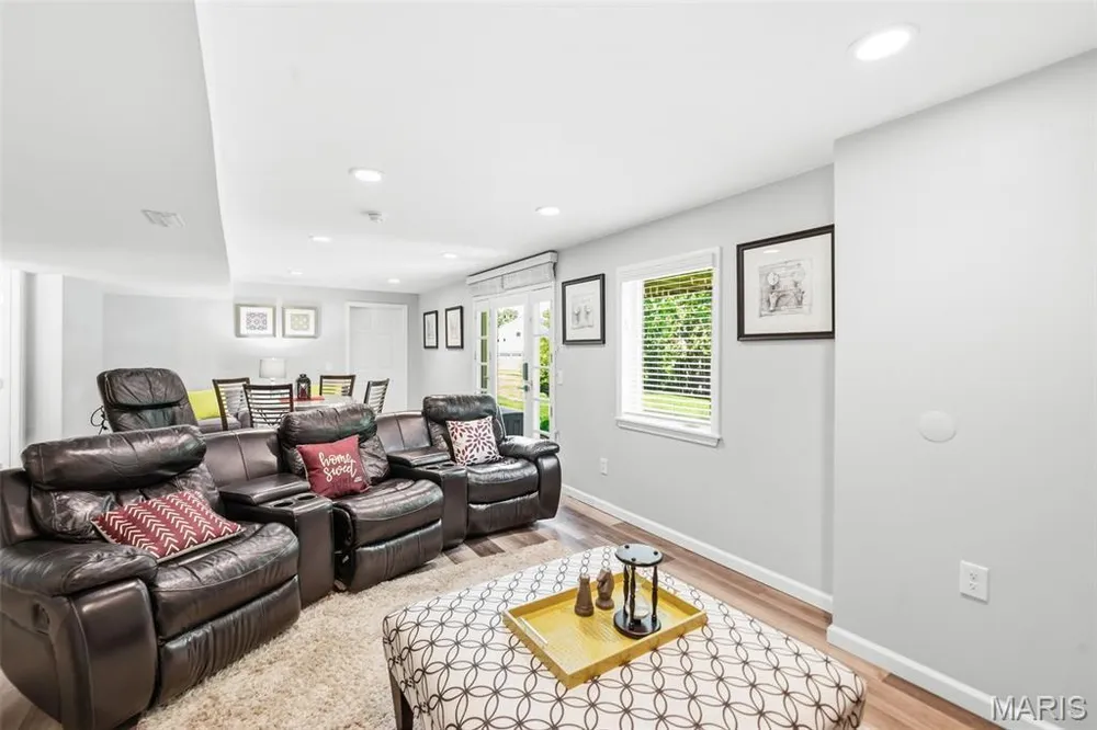 127 Burnt Oak Ct, Wentzville, MO 63385