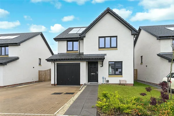 Lawder Gardens, Glenrothes, Fife, KY7