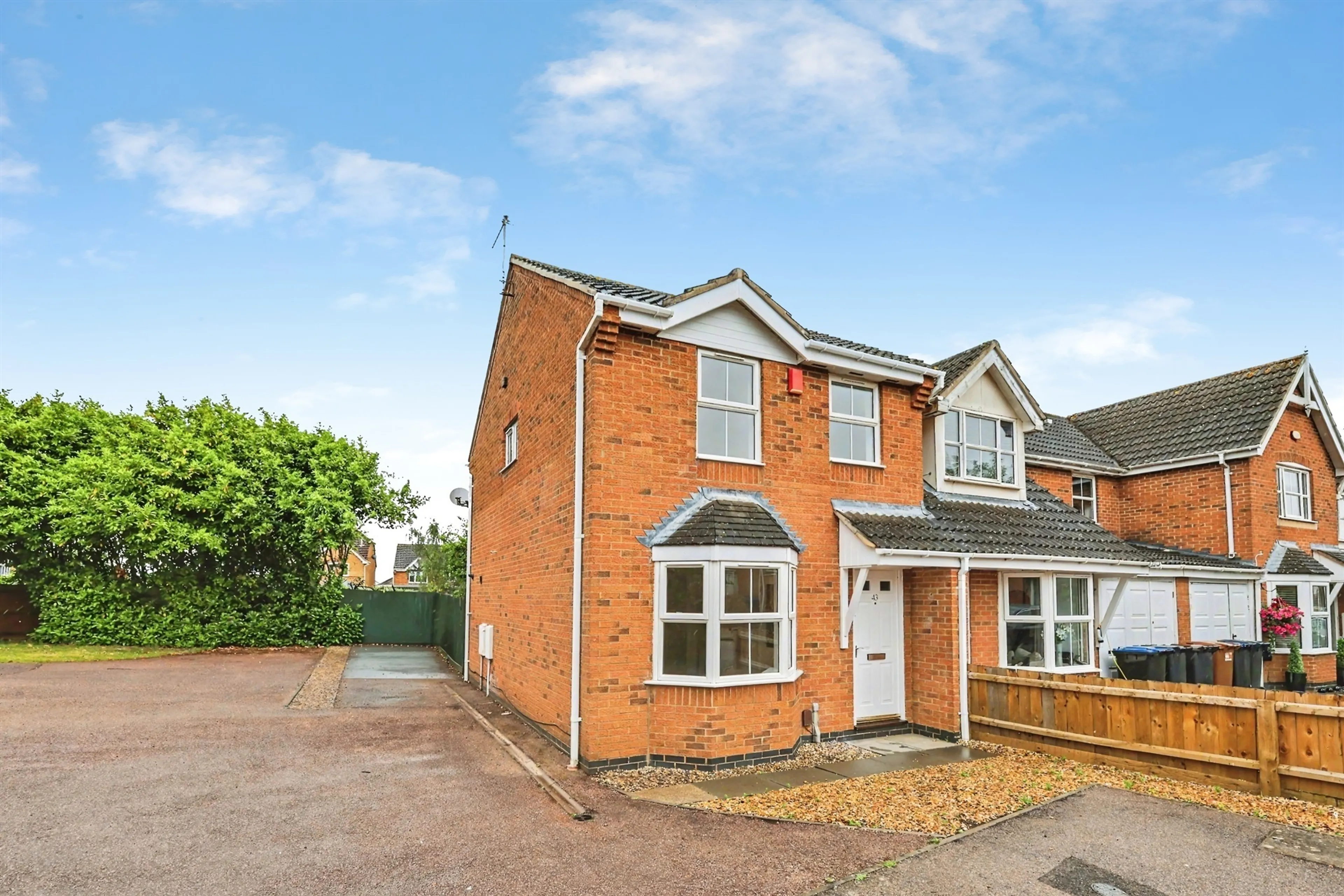 Property photo 0