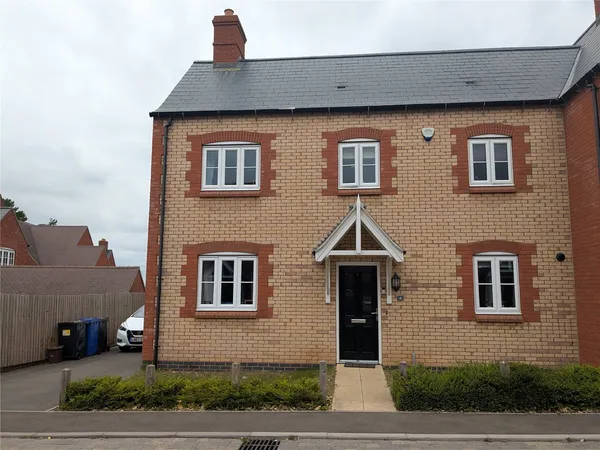 Lingfield Lane, Towcester, Northampto...