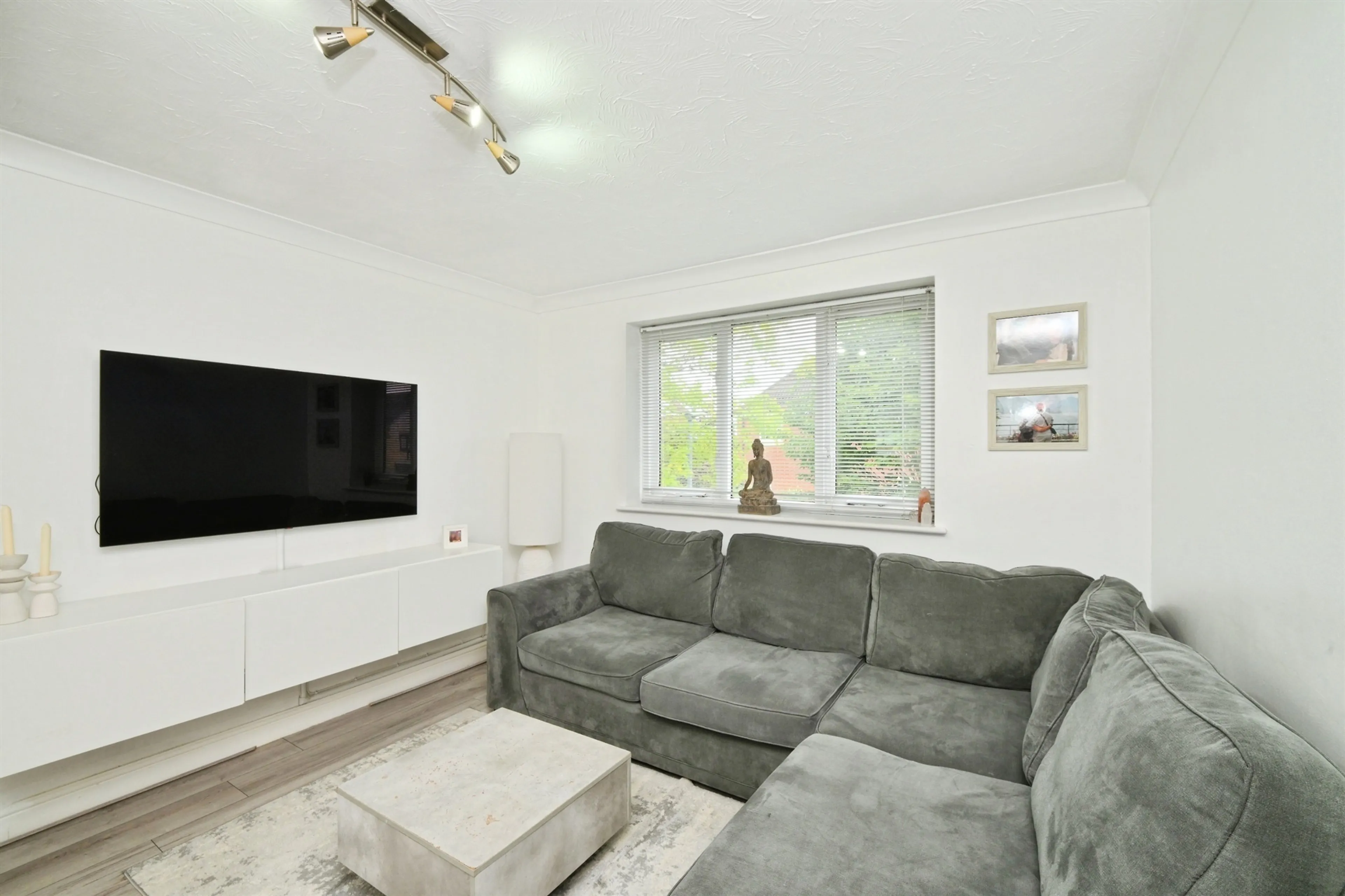 Property at Hollybush Way, Cheshunt, Waltham Cross