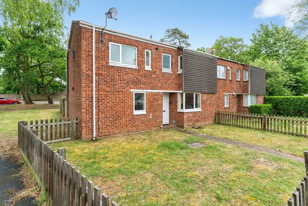 Newnham Close, Mildenhall, Bury St. E...