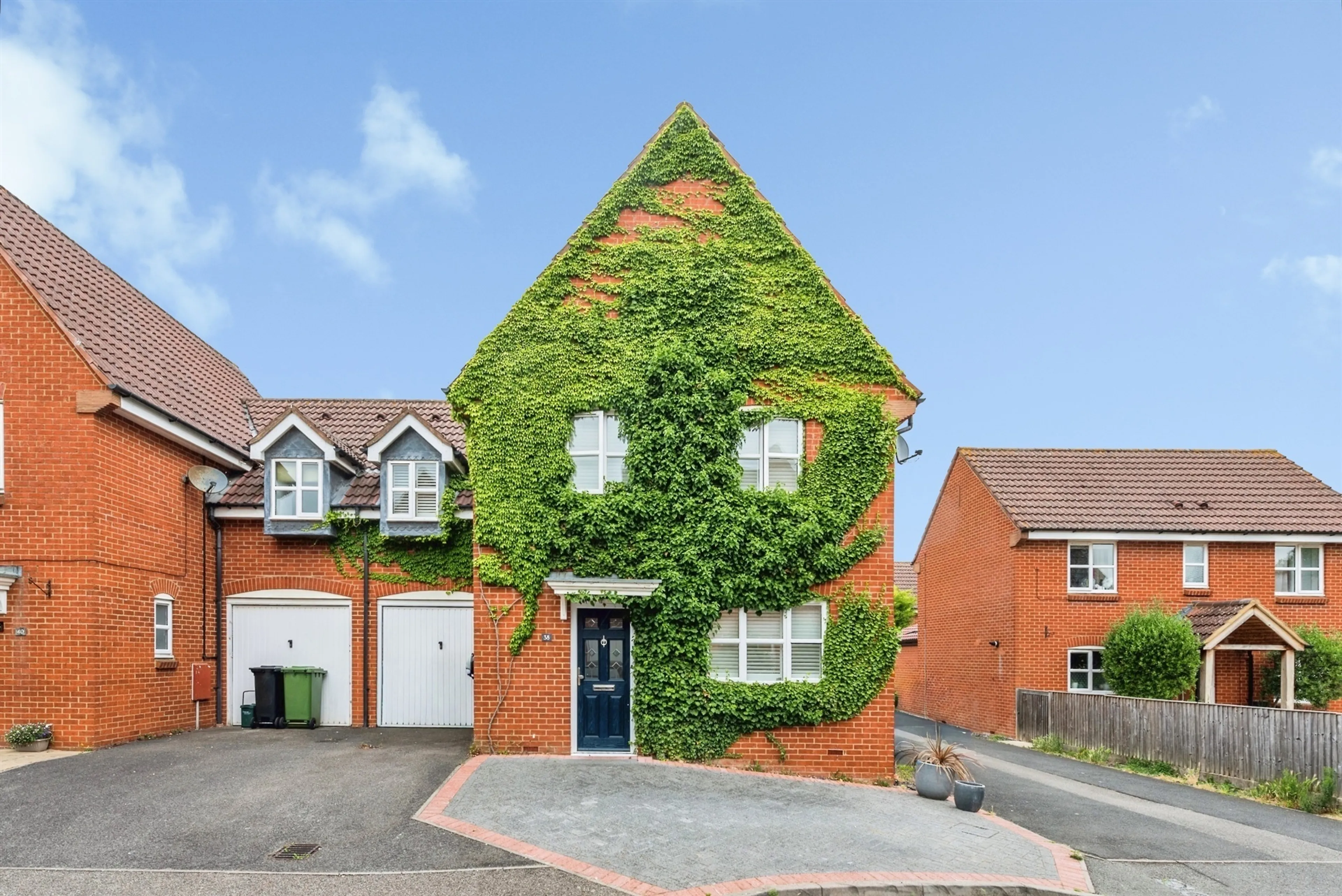 Property photo 0