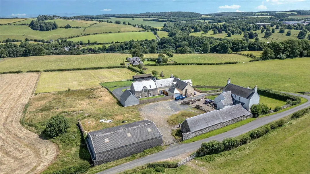 https://mr0.homeflow-assets.co.uk/files/photo/image/47499/0547/_x_/PAT250377_12.jpg