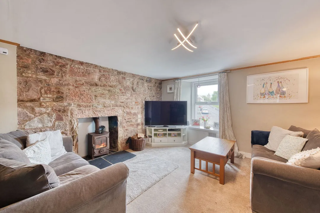 https://mr0.homeflow-assets.co.uk/files/photo/image/47499/0814/_x_/DSC_2173_HDR-60.jpg