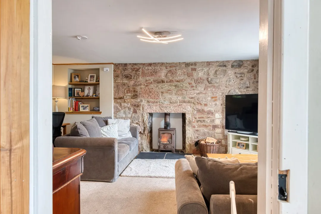https://mr0.homeflow-assets.co.uk/files/photo/image/47499/0821/_x_/DSC_2263_HDR-71.jpg