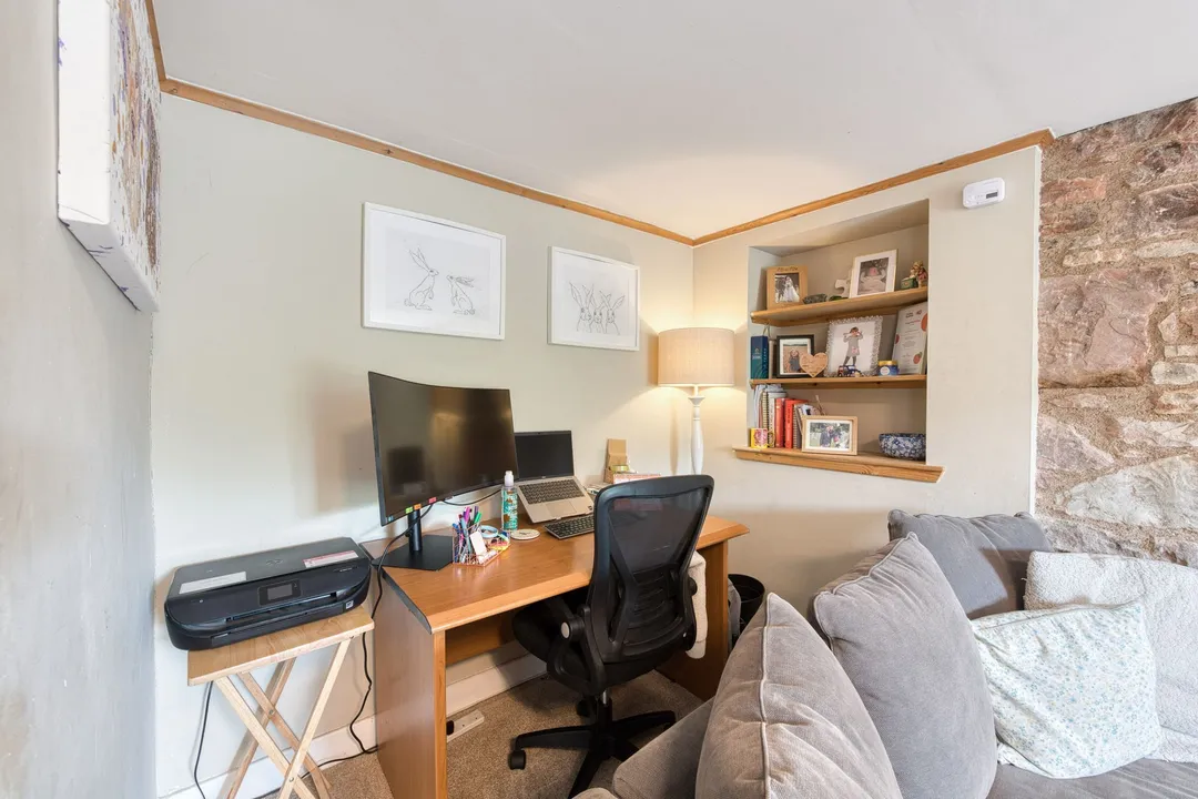 https://mr0.homeflow-assets.co.uk/files/photo/image/47499/0840/_x_/DSC_2228_HDR-69.jpg