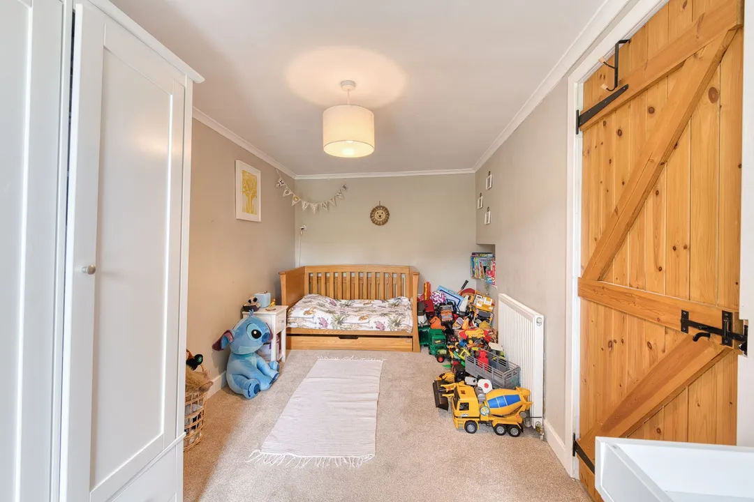 https://mr0.homeflow-assets.co.uk/files/photo/image/47499/0851/_x_/DSC_2283_HDR-74.jpg