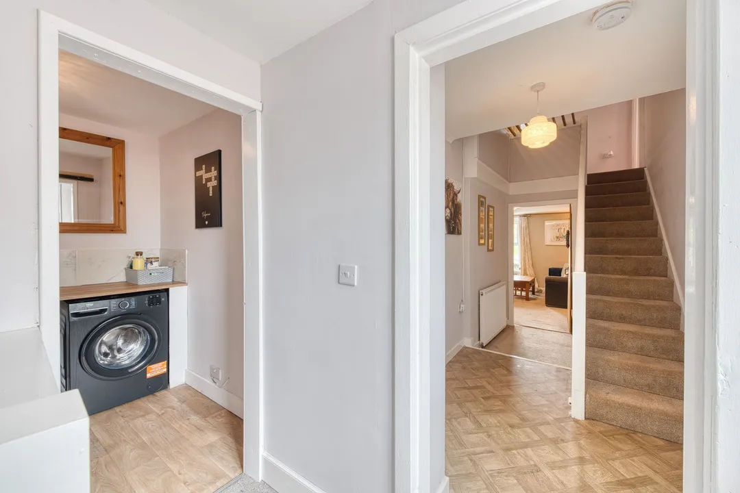 https://mr0.homeflow-assets.co.uk/files/photo/image/47499/0856/_x_/DSC_2103_HDR-48.jpg