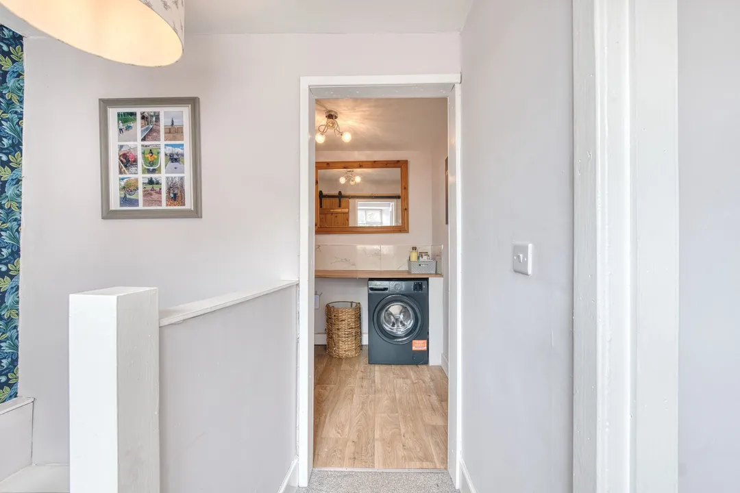 https://mr0.homeflow-assets.co.uk/files/photo/image/47499/0859/_x_/DSC_2088_HDR-45.jpg