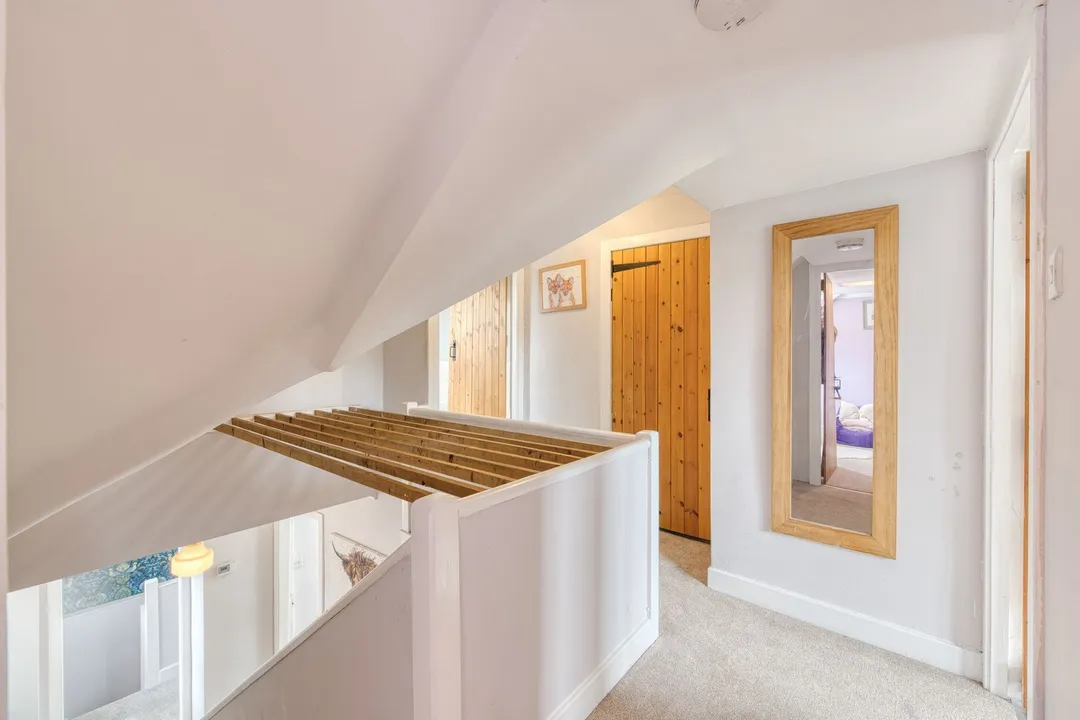 https://mr0.homeflow-assets.co.uk/files/photo/image/47499/0876/_x_/DSC_2293_HDR-76.jpg