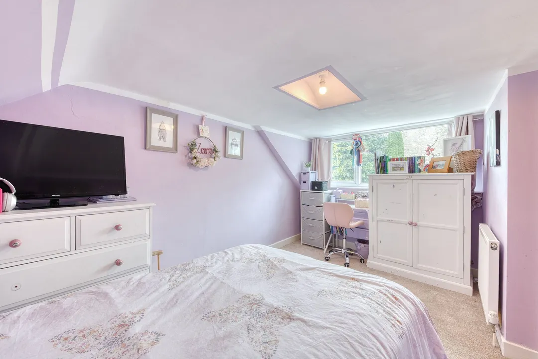 https://mr0.homeflow-assets.co.uk/files/photo/image/47499/0878/_x_/DSC_2388_HDR-93.jpg