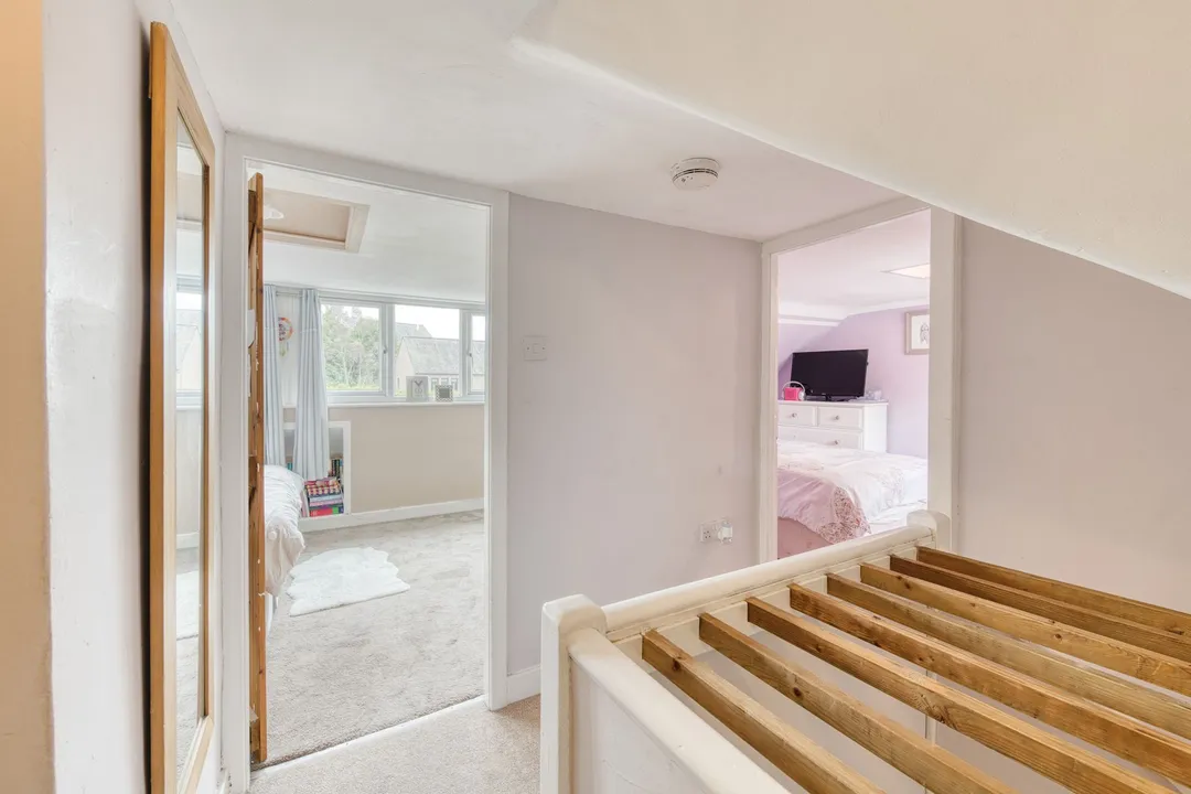 https://mr0.homeflow-assets.co.uk/files/photo/image/47499/0880/_x_/DSC_2333_HDR-83.jpg
