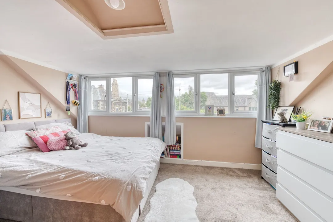 https://mr0.homeflow-assets.co.uk/files/photo/image/47499/0881/_x_/DSC_2338_HDR-84.jpg