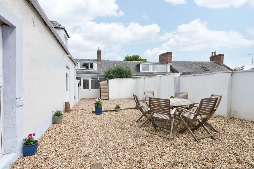 https://mr0.homeflow-assets.co.uk/files/photo/image/47499/0890/_x_/DSC_2414-105.jpg