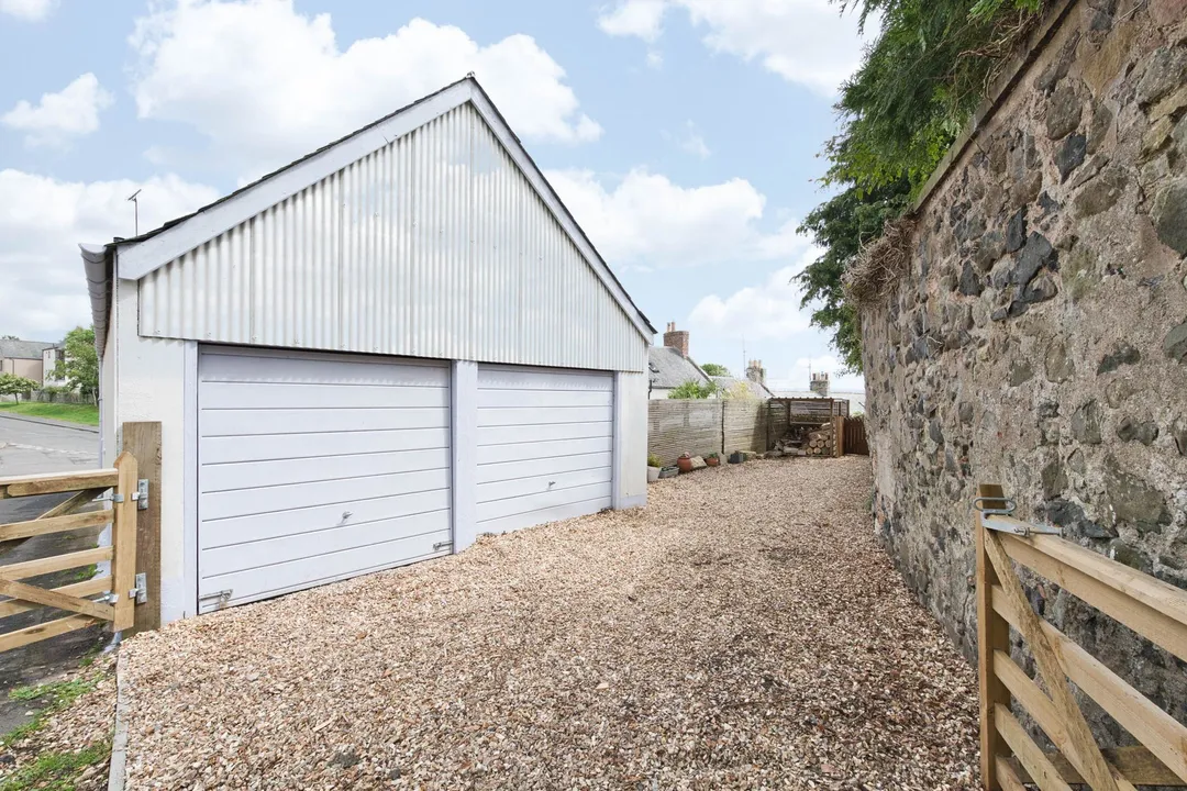 https://mr0.homeflow-assets.co.uk/files/photo/image/47499/0895/_x_/DSC_2426-112.jpg