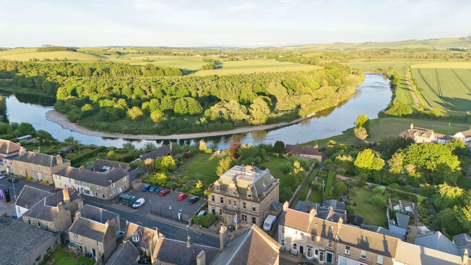 Property photo top 0
