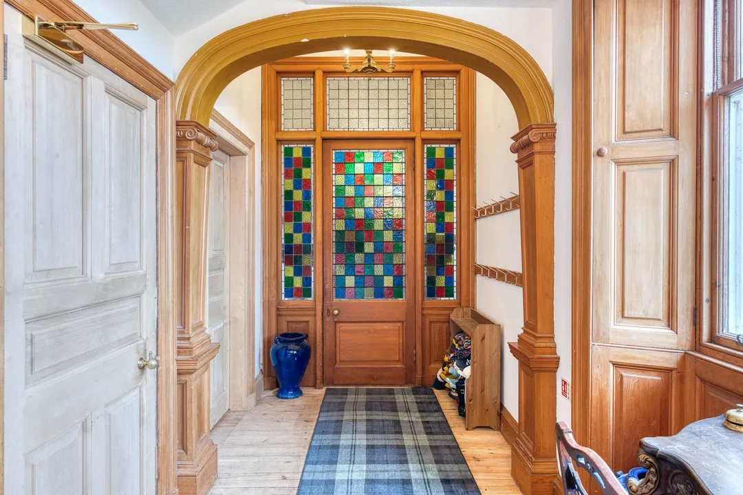 https://mr0.homeflow-assets.co.uk/files/photo/image/47499/3297/_x_/DSC_0976_HDR-138.jpg