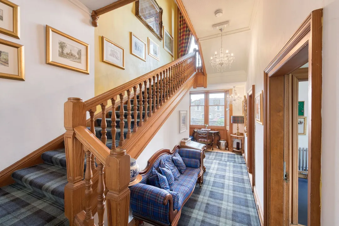 https://mr0.homeflow-assets.co.uk/files/photo/image/47499/3300/_x_/DSC_0941_HDR-134.jpg