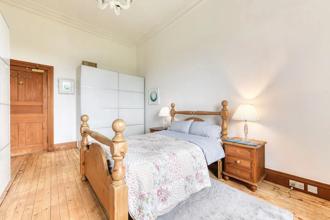 https://mr0.homeflow-assets.co.uk/files/photo/image/47499/3310/_x_/DSC_1276_HDR-182.jpg