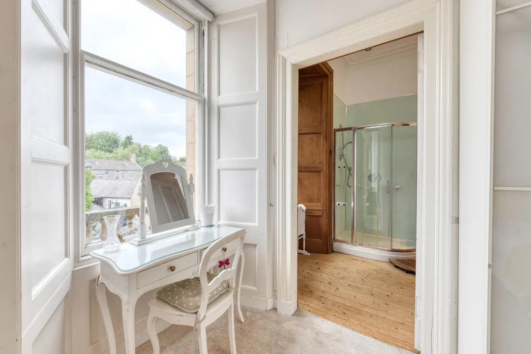 https://mr0.homeflow-assets.co.uk/files/photo/image/47499/3315/_x_/DSC_1461_HDR-210.jpg
