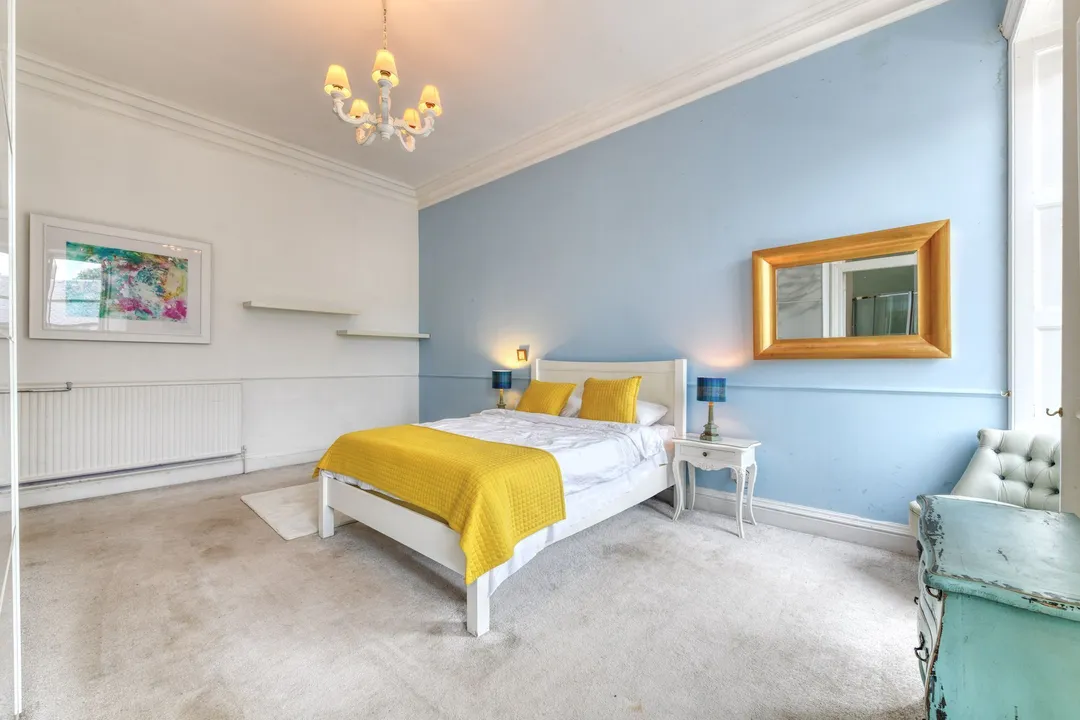 https://mr0.homeflow-assets.co.uk/files/photo/image/47499/3317/_x_/DSC_1446_HDR-208.jpg