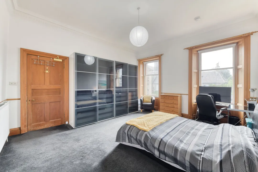 https://mr0.homeflow-assets.co.uk/files/photo/image/47499/3328/_x_/DSC_1406_HDR-202.jpg