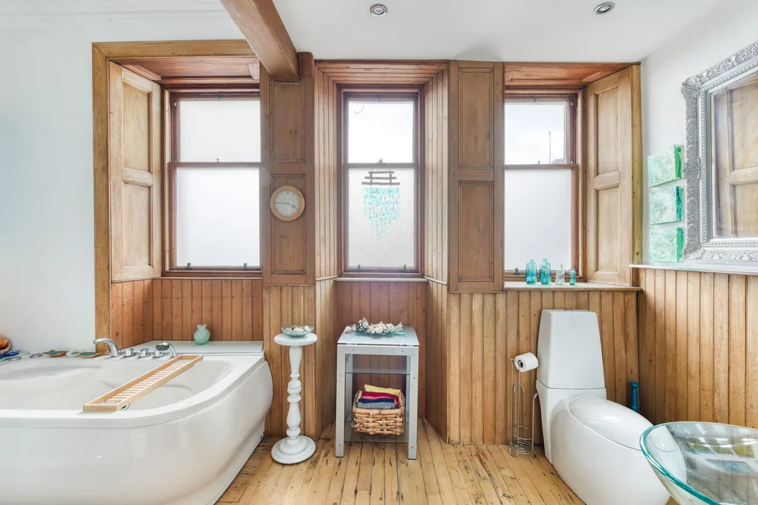 https://mr0.homeflow-assets.co.uk/files/photo/image/47499/3329/_x_/DSC_1541_HDR-222.jpg