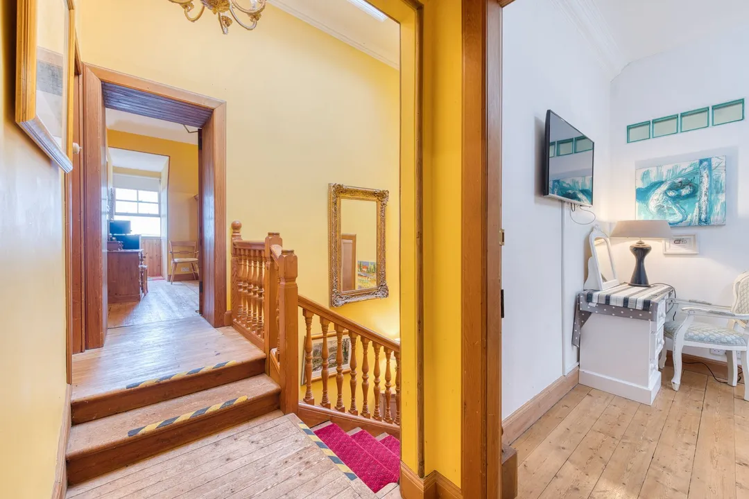 https://mr0.homeflow-assets.co.uk/files/photo/image/47499/3351/_x_/DSC_1628_HDR-235.jpg