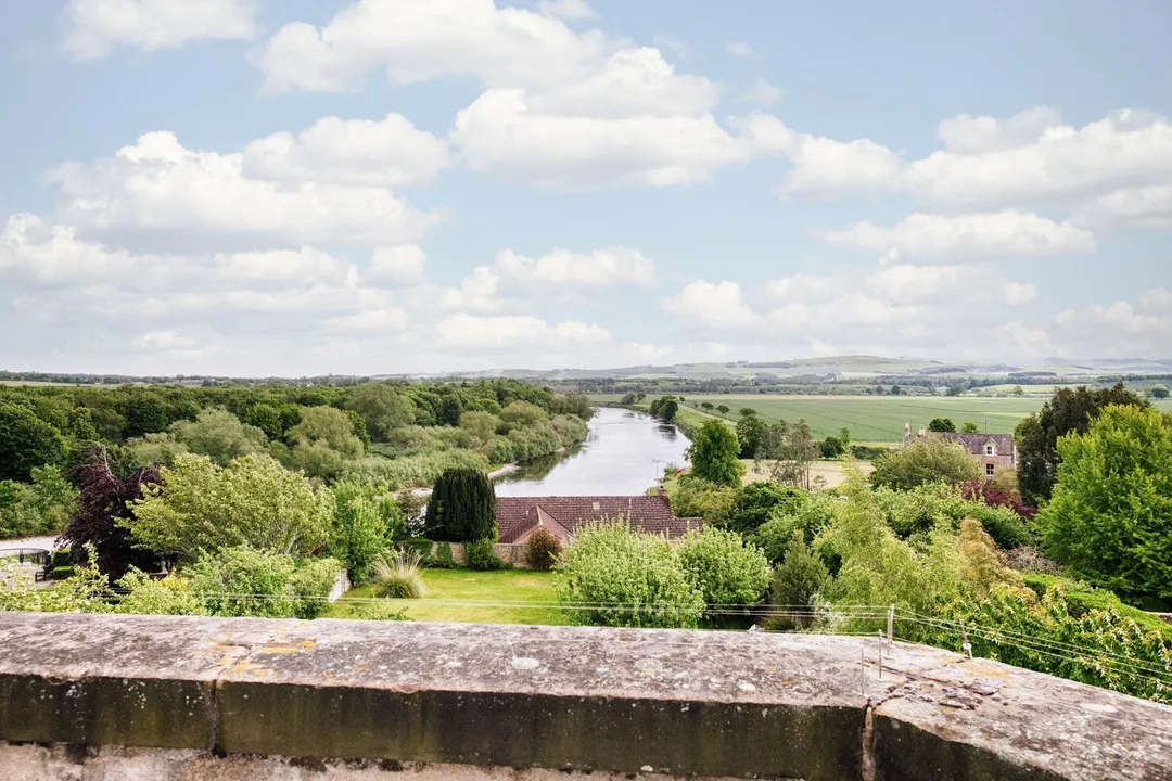 https://mr0.homeflow-assets.co.uk/files/photo/image/47499/3353/_x_/DSC_1795_HDR-264.jpg