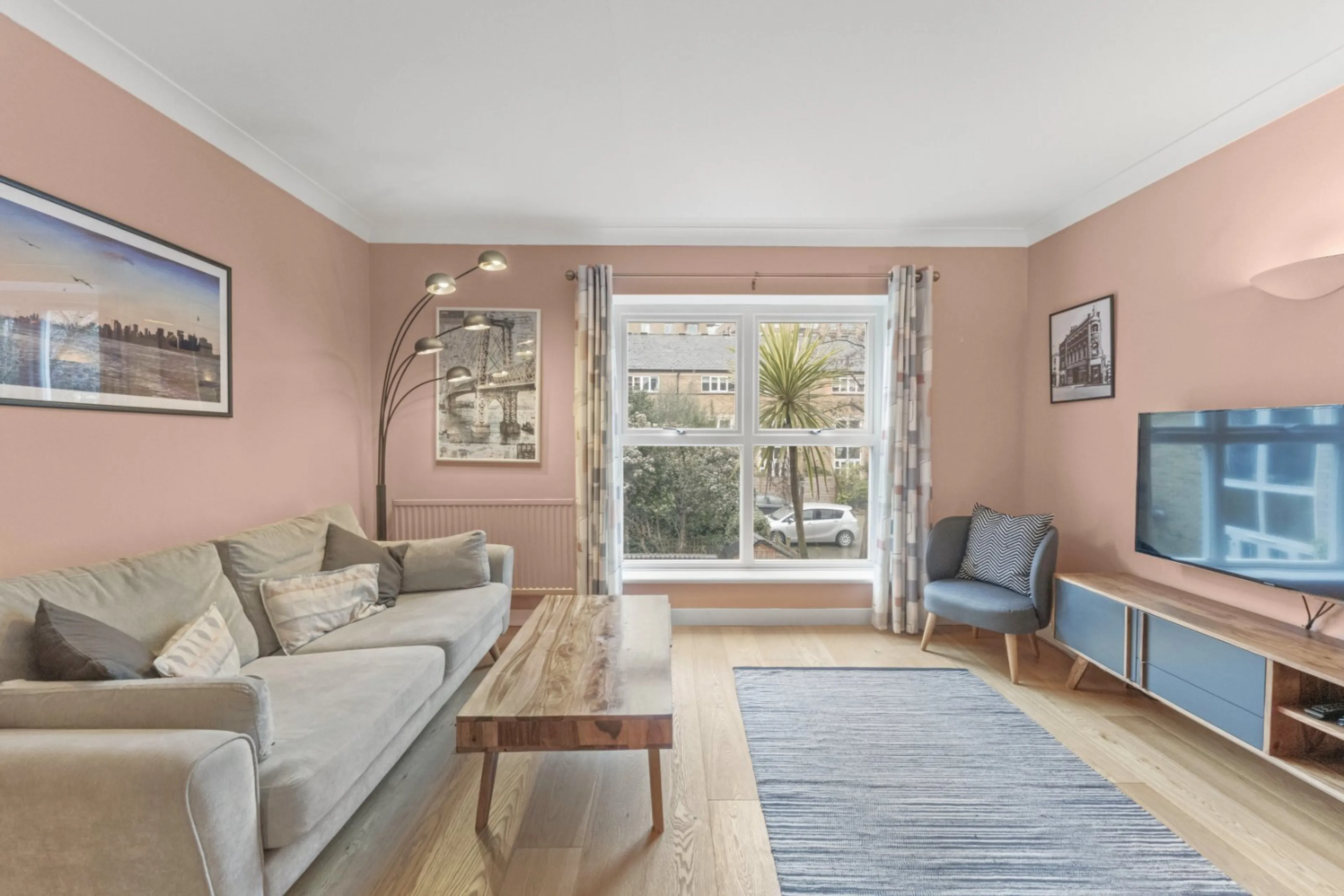 Property at Queen Elizabeth Street, London, SE1