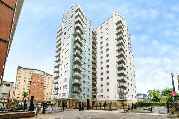 Centreway Apartments, Axon Place, Ilf...