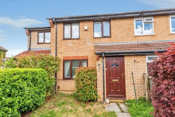 Sheen Close, Grange Park, Swindon, Wi...