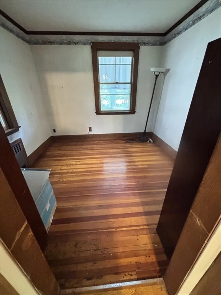 792 Commercial St, Braintree, MA 02184