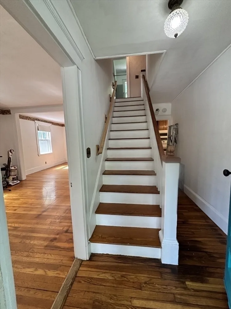 792 Commercial St, Braintree, MA 02184