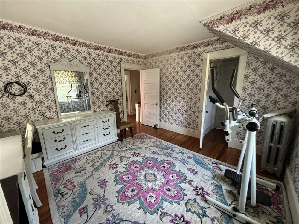 792 Commercial St, Braintree, MA 02184