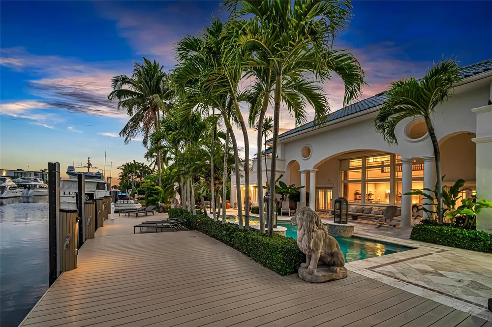 166 Royal Palm Dr, Fort Lauderdale, FL 33301