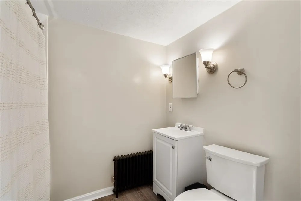 13 Highland Rd, Middleton, MA 01949