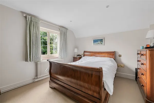 High Street, Limpsfield, RH8 photo 6