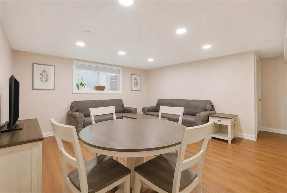 60 Bryon Rd, Newton, MA 02467