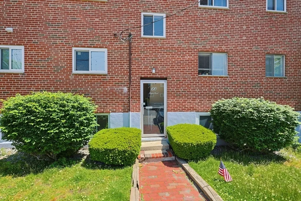 60 Bryon Rd, Newton, MA 02467