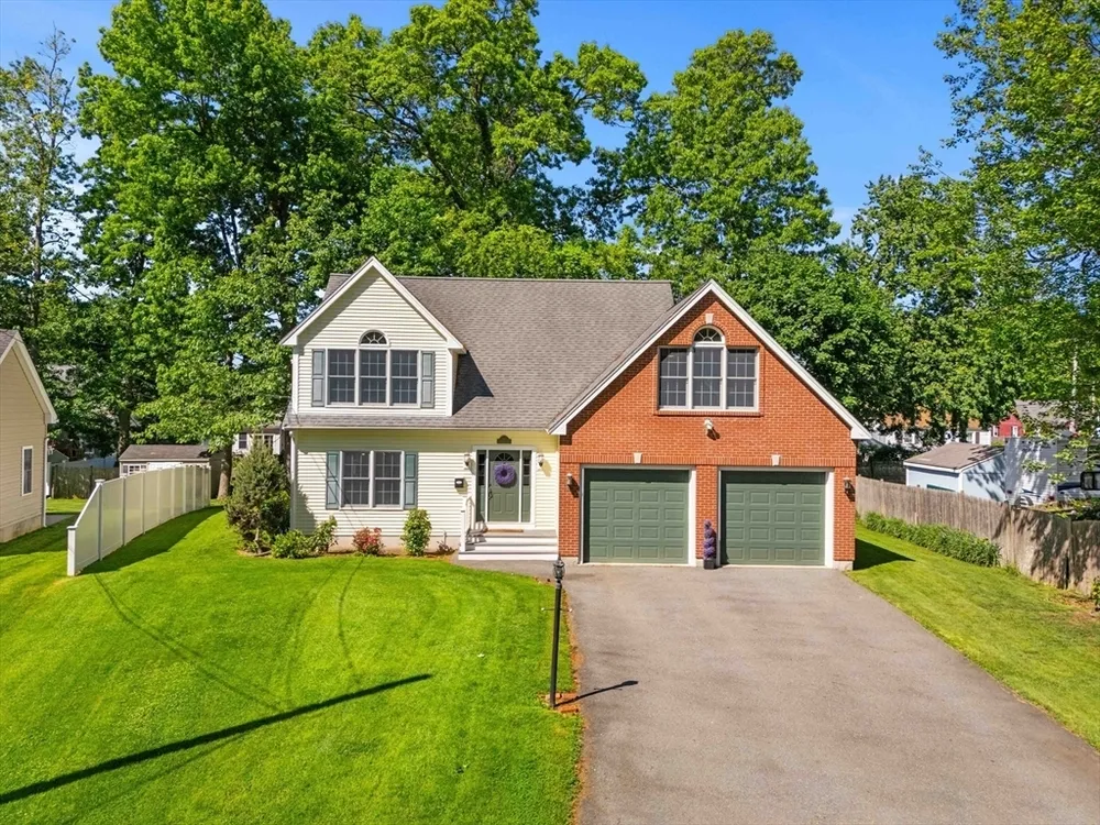95 Maryland Ave, Lowell, MA 01851
