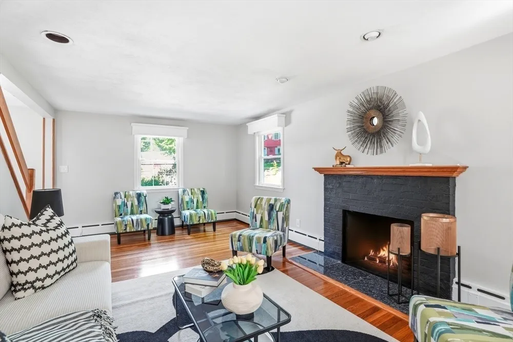 11 Sylvia Rd, North Reading, MA 01864