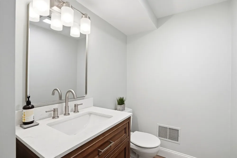 11 Sylvia Rd, North Reading, MA 01864