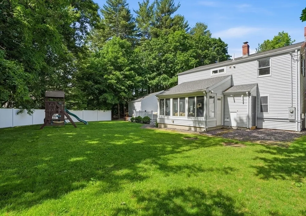 11 Sylvia Rd, North Reading, MA 01864