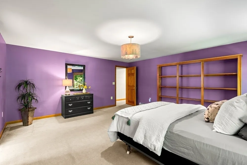 95 Maryland Ave, Lowell, MA 01851