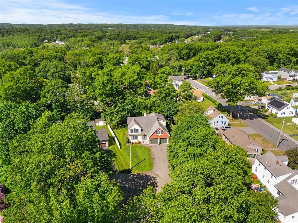 95 Maryland Ave, Lowell, MA 01851
